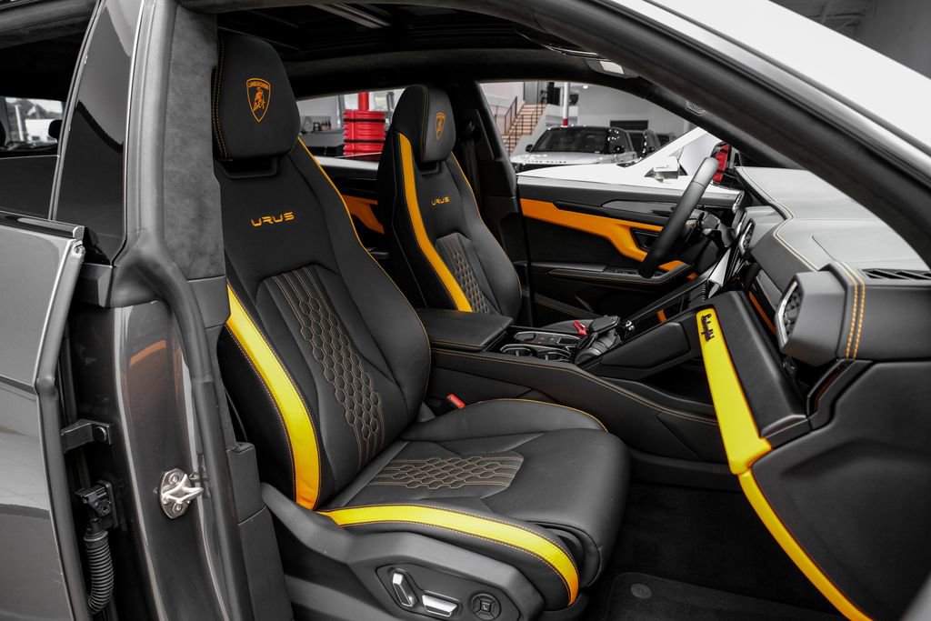 Used 2024 Lamborghini Urus S AWD/4WD image 41