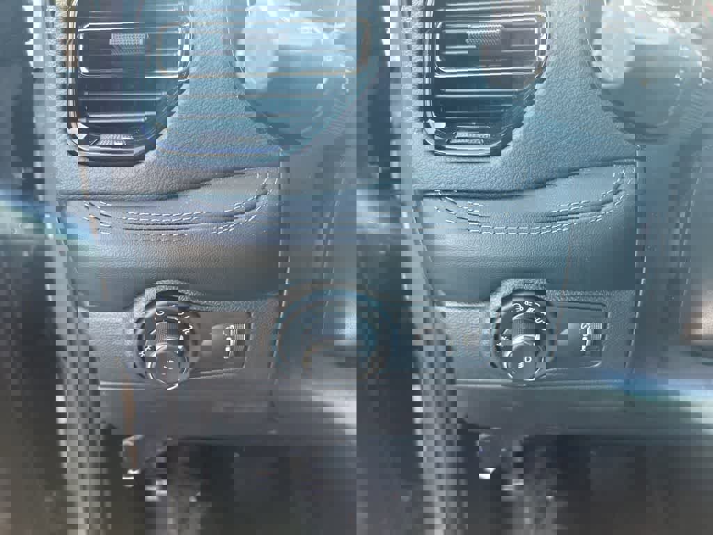 Used 2022 Dodge Durango GT image 18