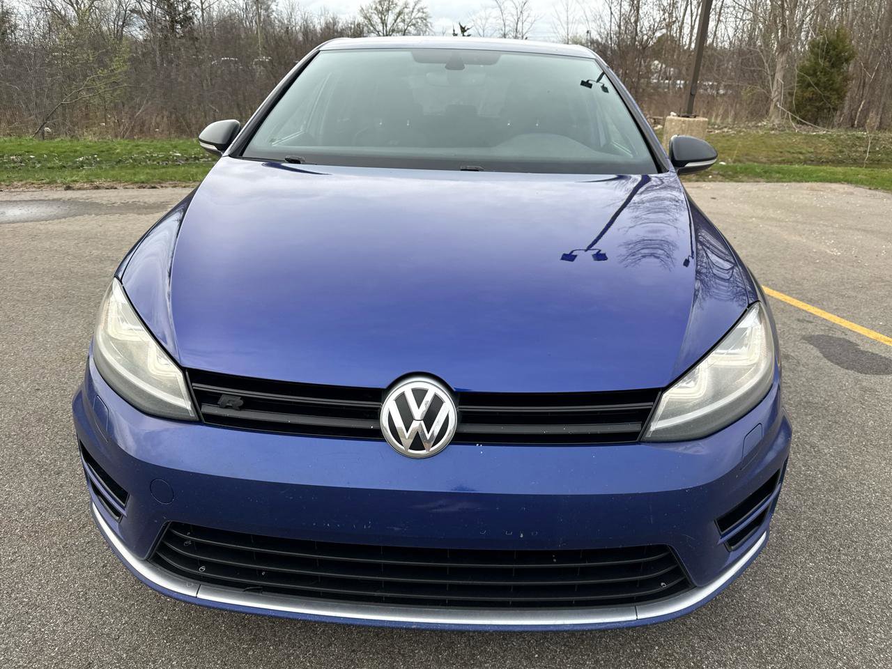 Used 2017 Volkswagen Golf 4-Door AWD/4WD image 2