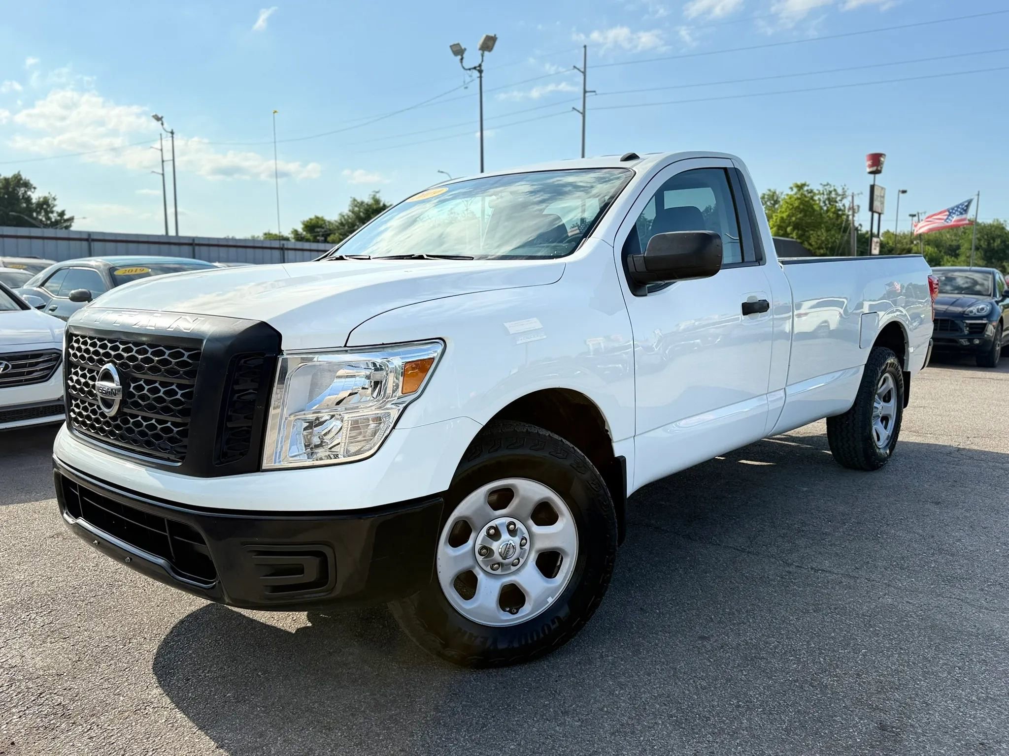 Used 2019 Nissan Titan S w/ S Utility Package AWD/4WD image 9