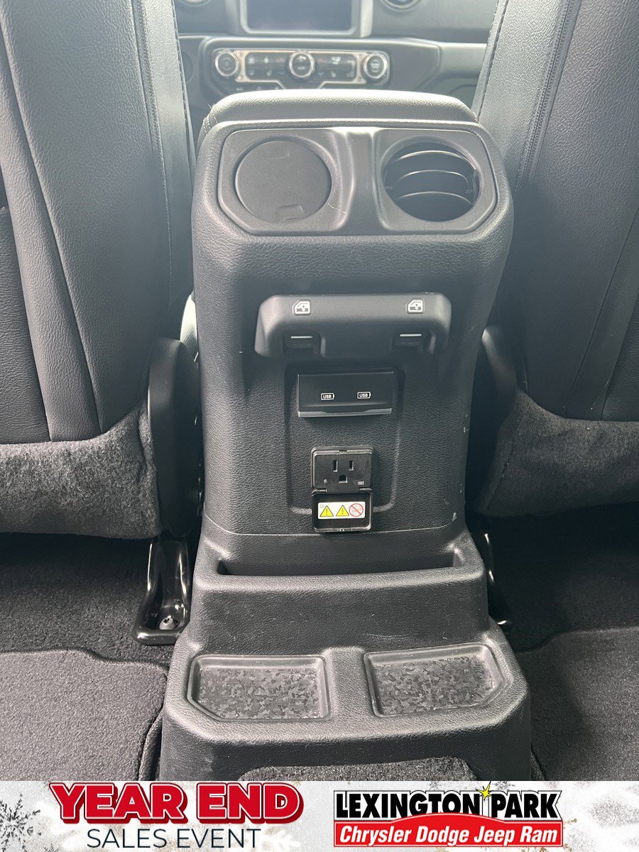 Used 2023 Jeep Wrangler Unlimited Sahara image 14