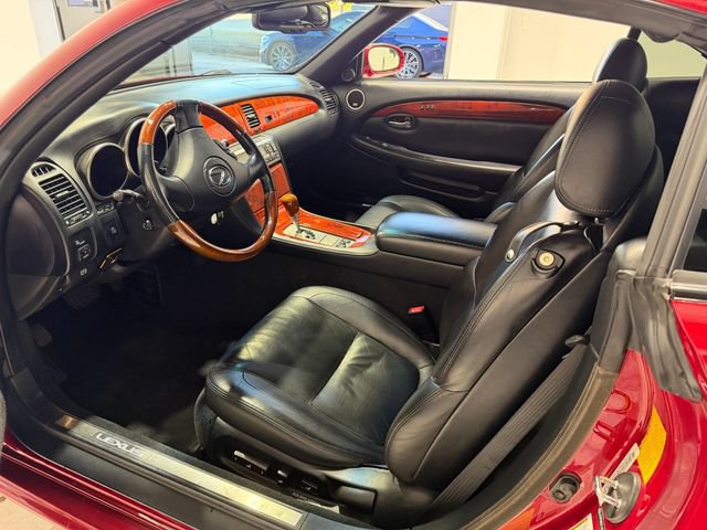Used 2006 Lexus SC 430 Convertible w/ Preferred Accessory Pkg RWD image 12