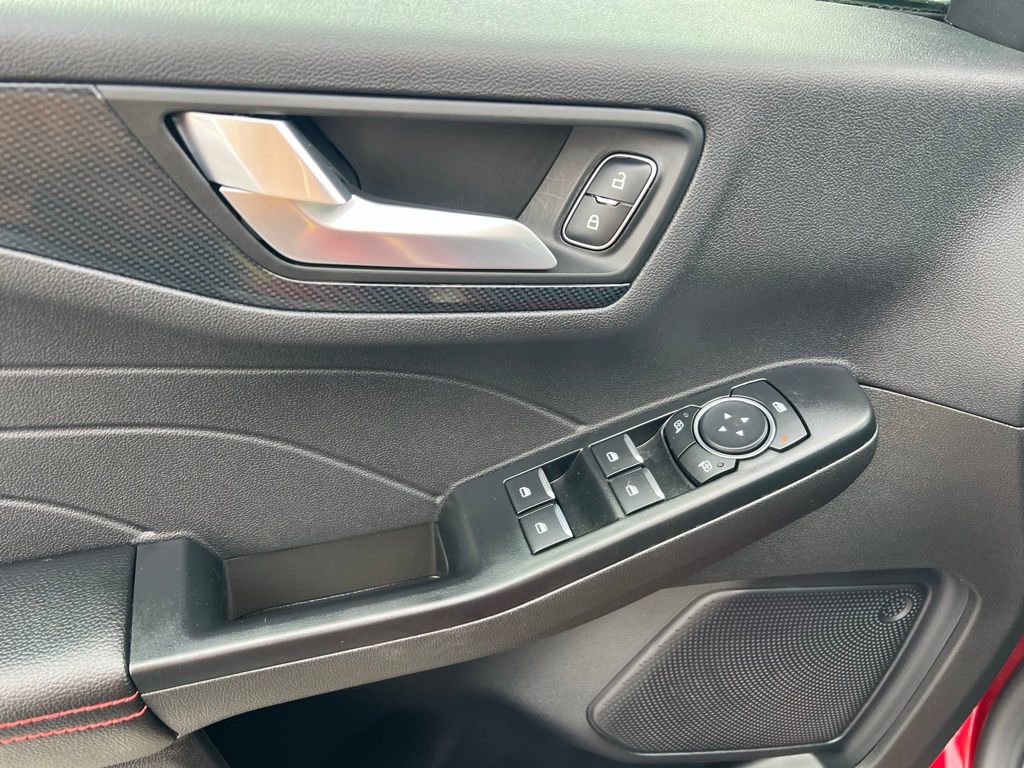 Used 2025 Ford Escape ST-Line Select image 16