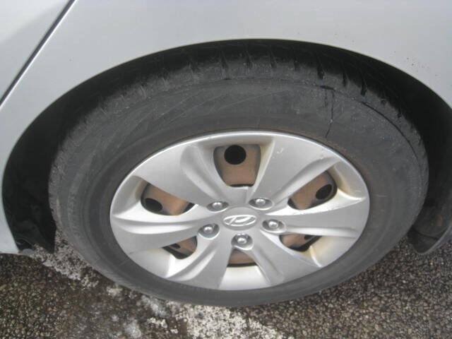 Used 2016 Hyundai Elantra SE FWD image 26