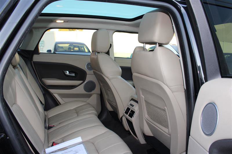 Used 2016 Land Rover Range Rover Evoque SE Premium image 16