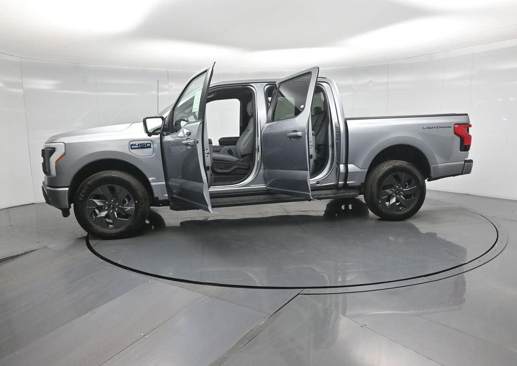 New 2025 Ford F150 Lightning Flash AWD/4WD image 34