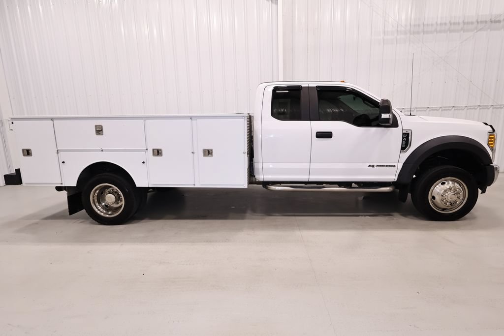 Used 2017 Ford F450 XL w/ Power Equipment Group RWD image 2