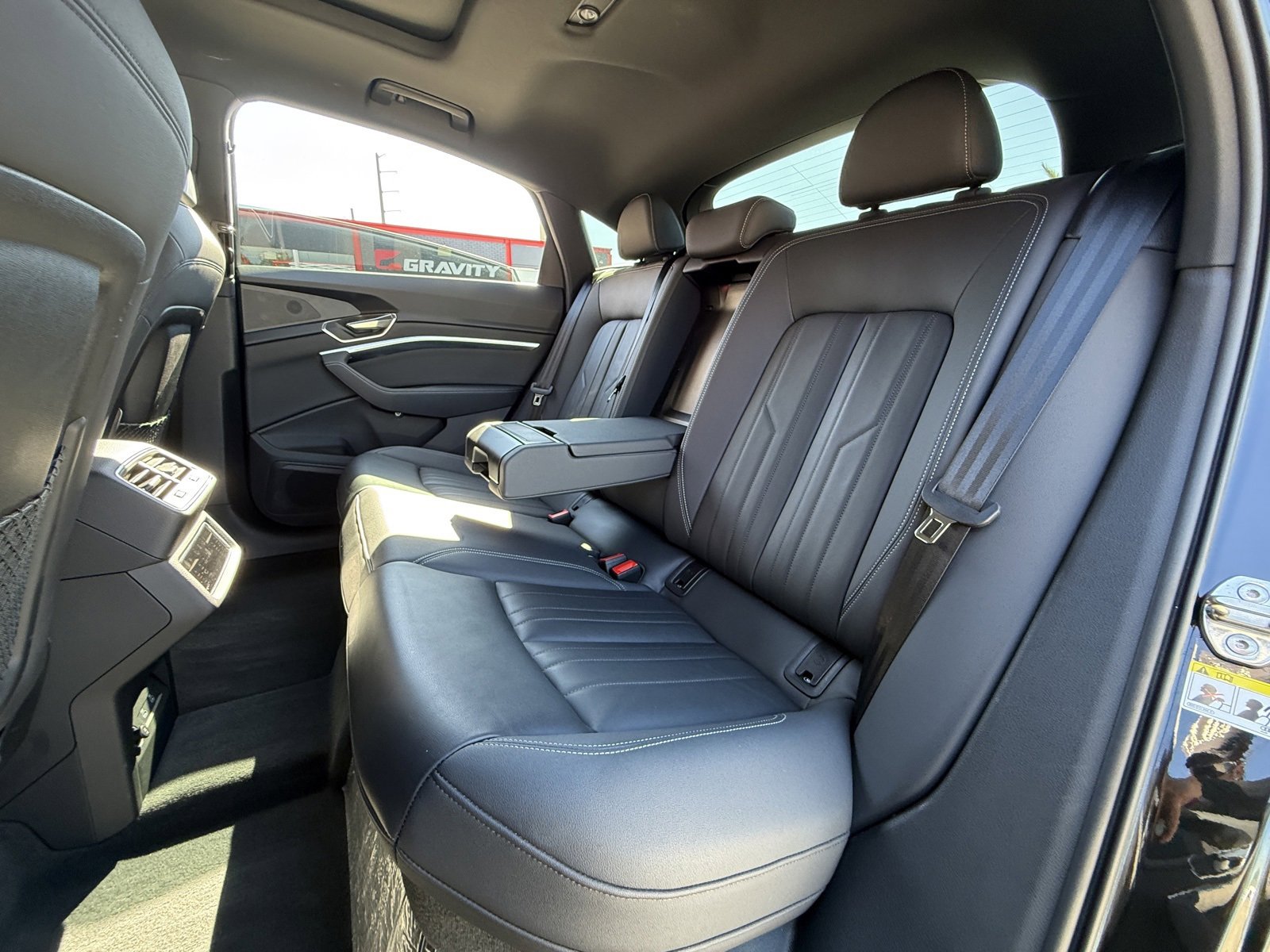 Used 2024 Audi Q8 e-tron Premium image 11