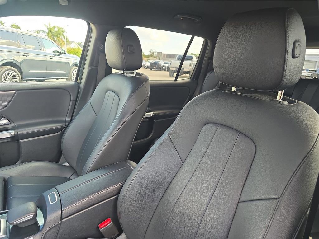 Used 2021 Mercedes-Benz GLB 250 image 15