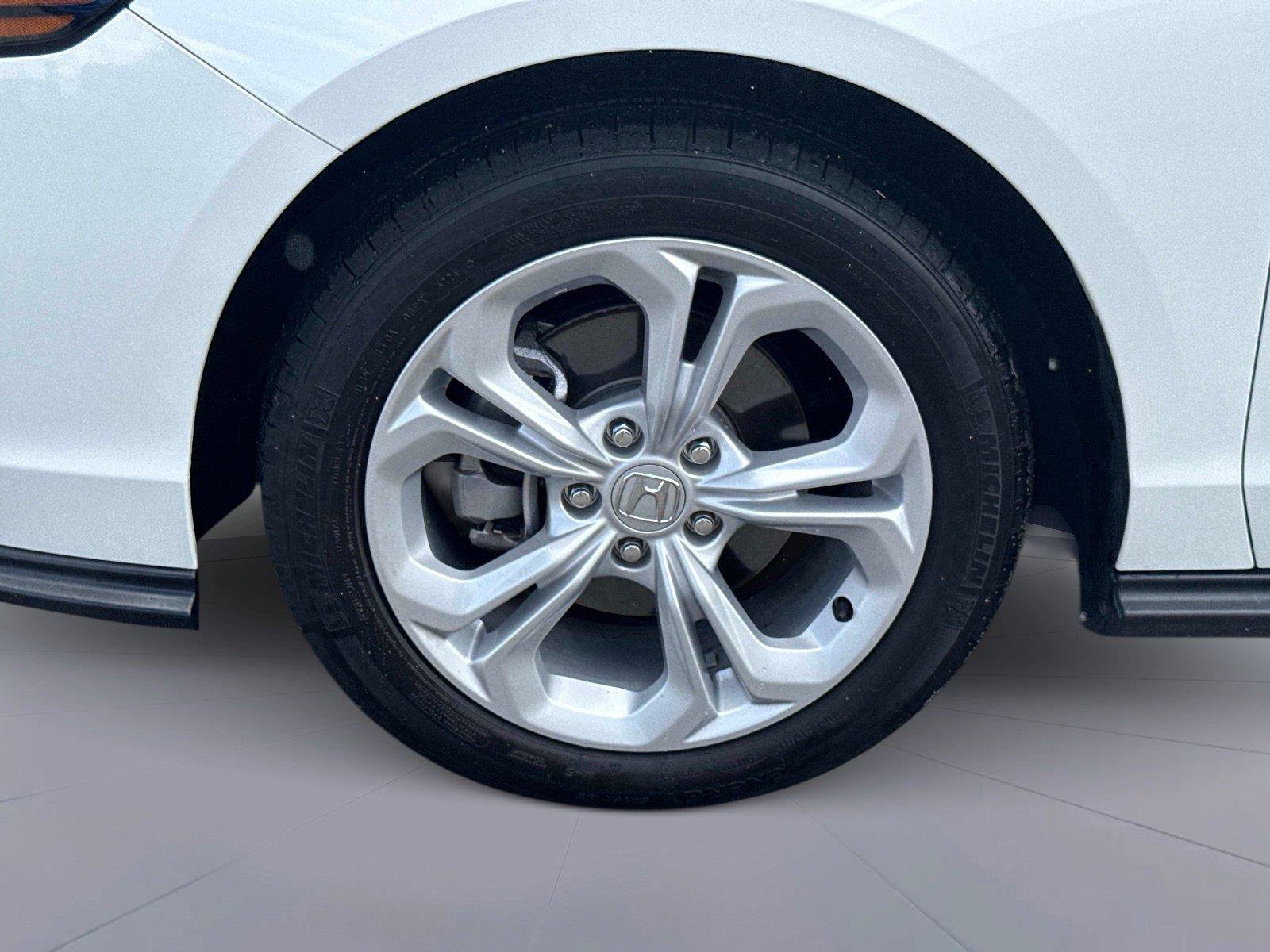 Certified 2025 Honda Accord LX image 11