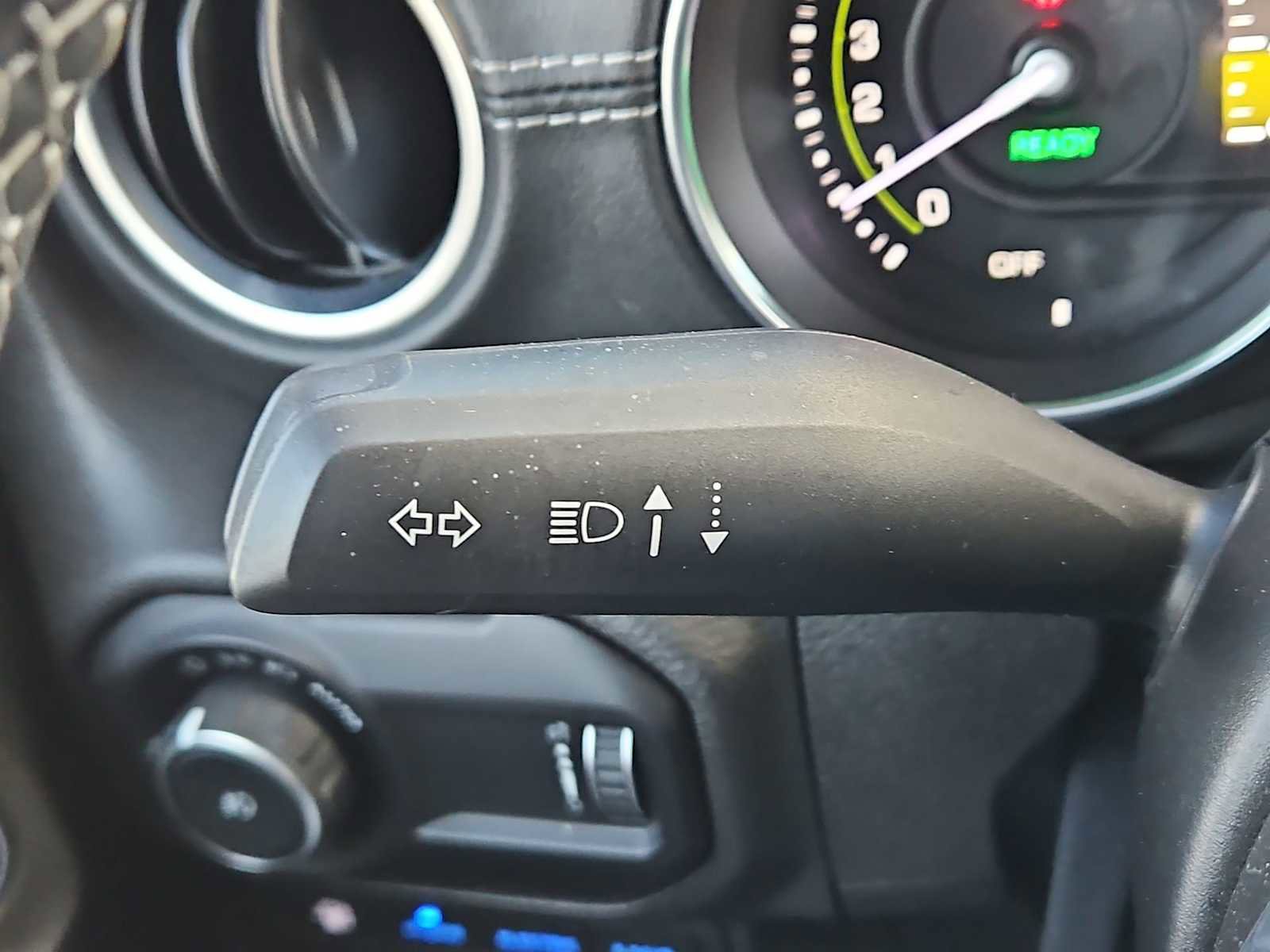 Used 2023 Jeep Wrangler Sahara image 25