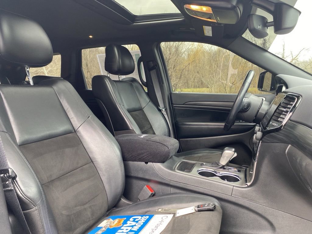 Used 2020 Jeep Grand Cherokee Altitude image 11