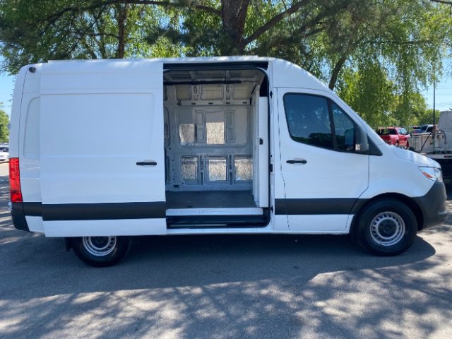 Used 2023 Mercedes-Benz Sprinter 2500 image 9
