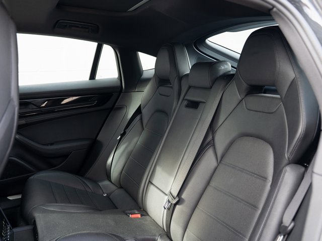 Certified 2025 Porsche Panamera 4 image 18