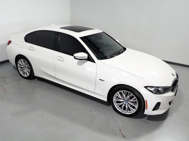 Used 2023 BMW 330e w/ Premium Package image 12