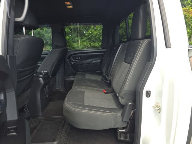 Used 2019 Nissan Titan SV w/ SV Convenience Package AWD/4WD image 12