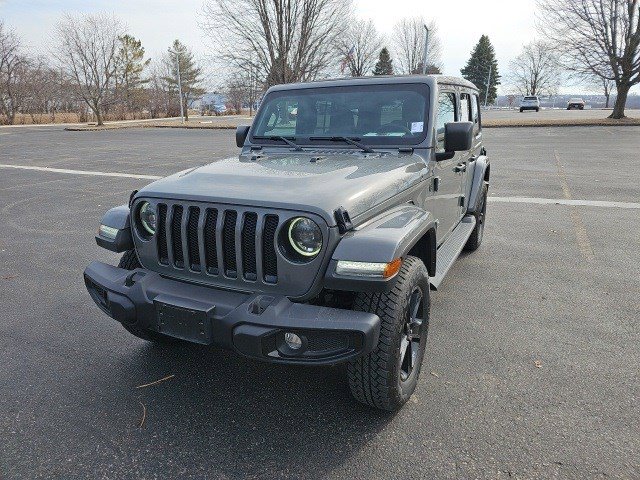 Used 2023 Jeep Wrangler Unlimited Sahara image 2