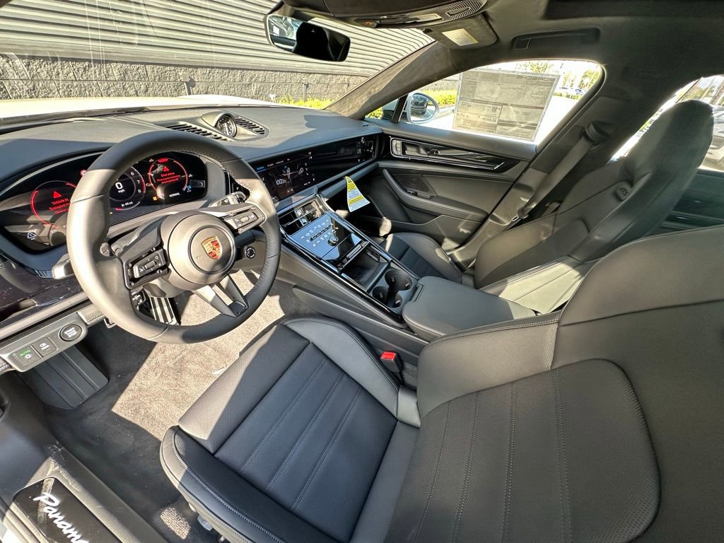 Used 2026 Porsche Panamera GTS image 4