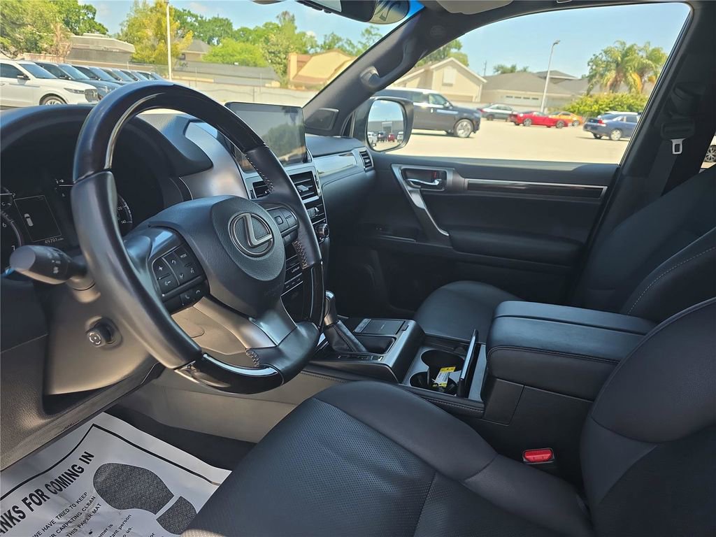 Used 2023 Lexus GX 460 Premium AWD/4WD image 17