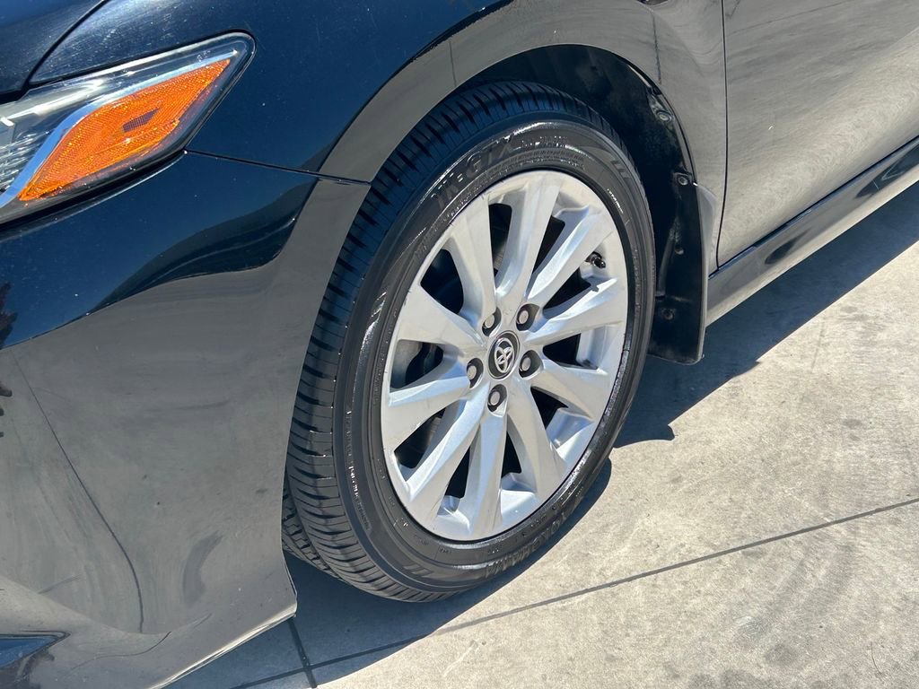 Used 2018 Toyota Camry LE FWD image 9