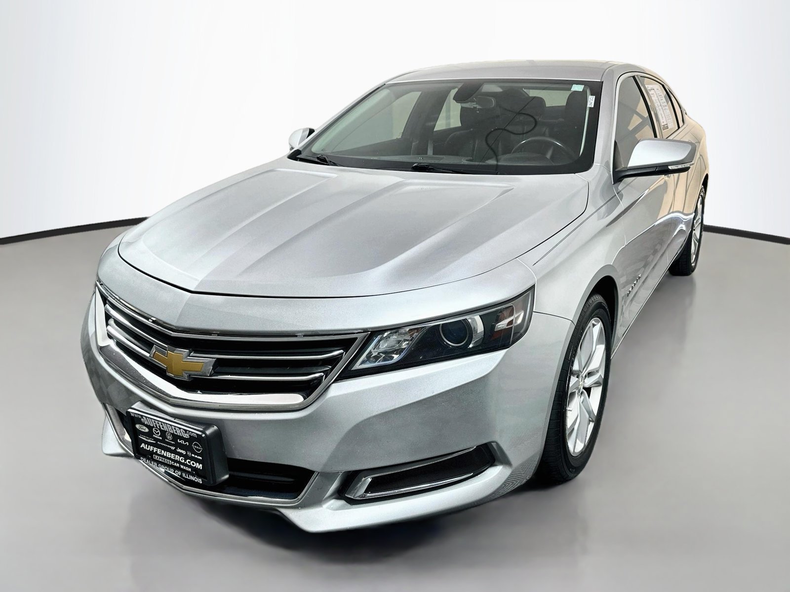 Used 2017 Chevrolet Impala LT FWD image 3