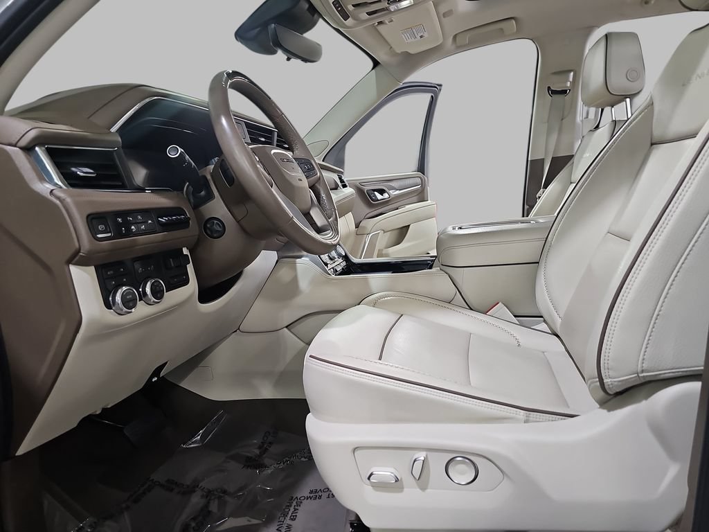 Used 2023 GMC Yukon XL Denali w/ Denali Reserve Package AWD/4WD image 22