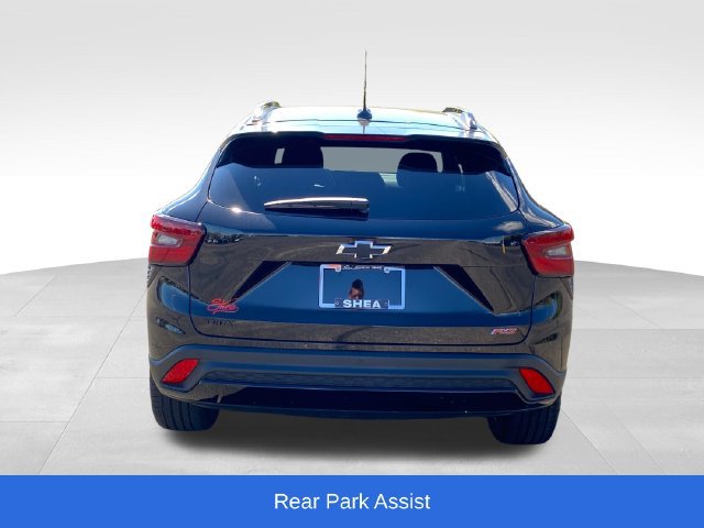 Used 2025 Chevrolet Trax RS w/ Driver Confidence Package FWD image 3