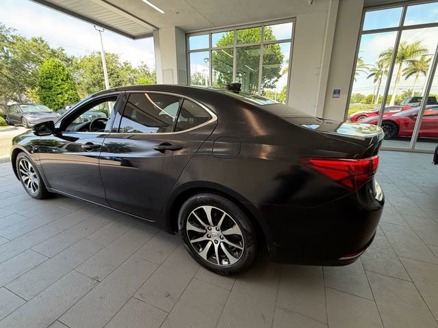 Used 2017 Acura TLX FWD image 9