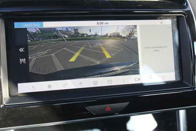 Used 2020 Jaguar XE S image 21