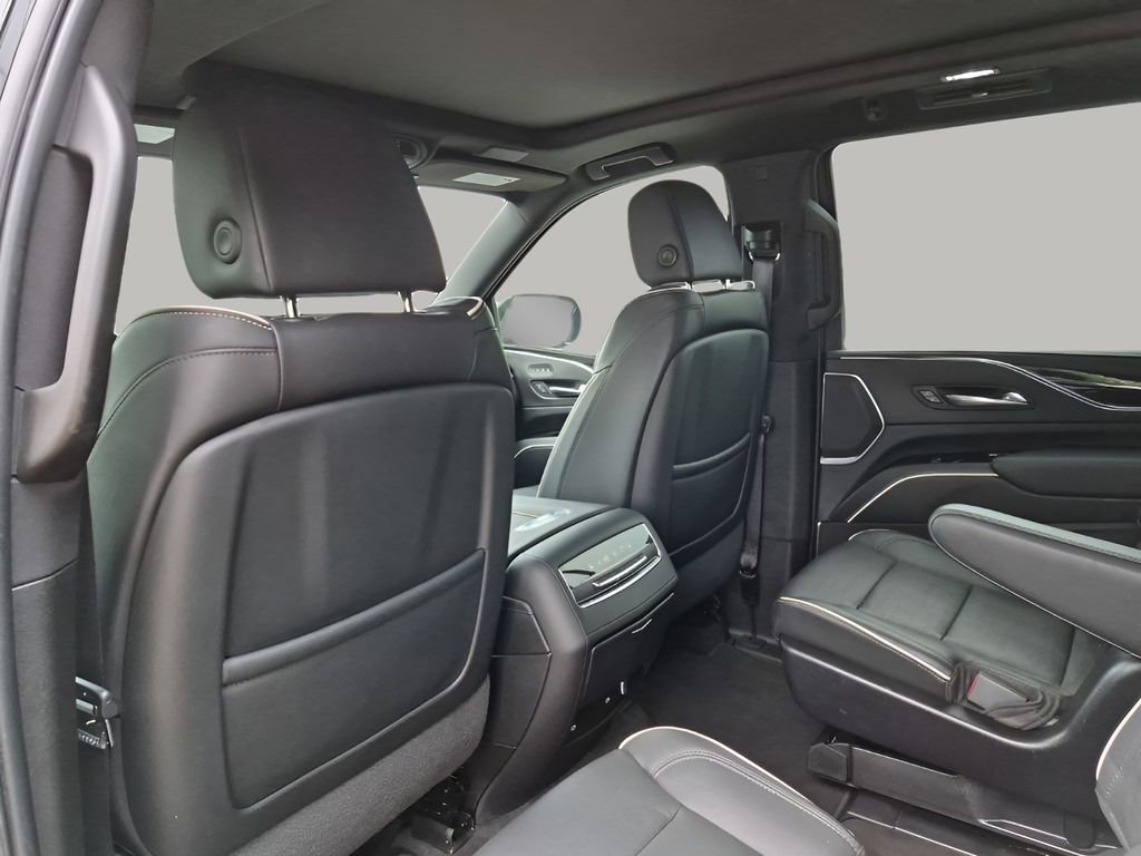 Used 2022 Cadillac Escalade Sport w/ Touring Package image 18