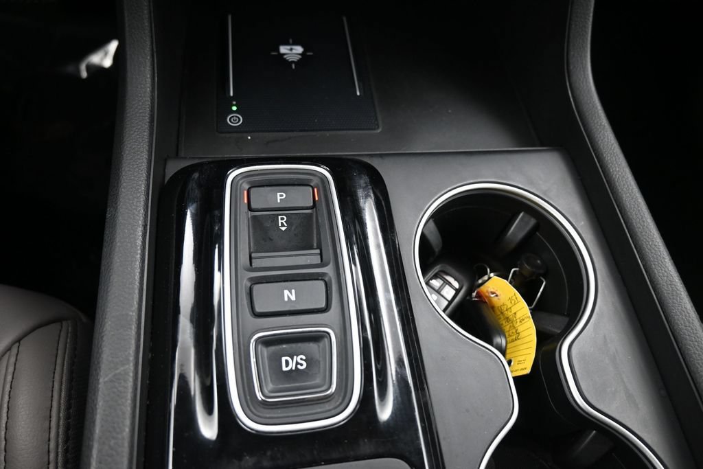Certified 2024 Honda Pilot Touring image 17