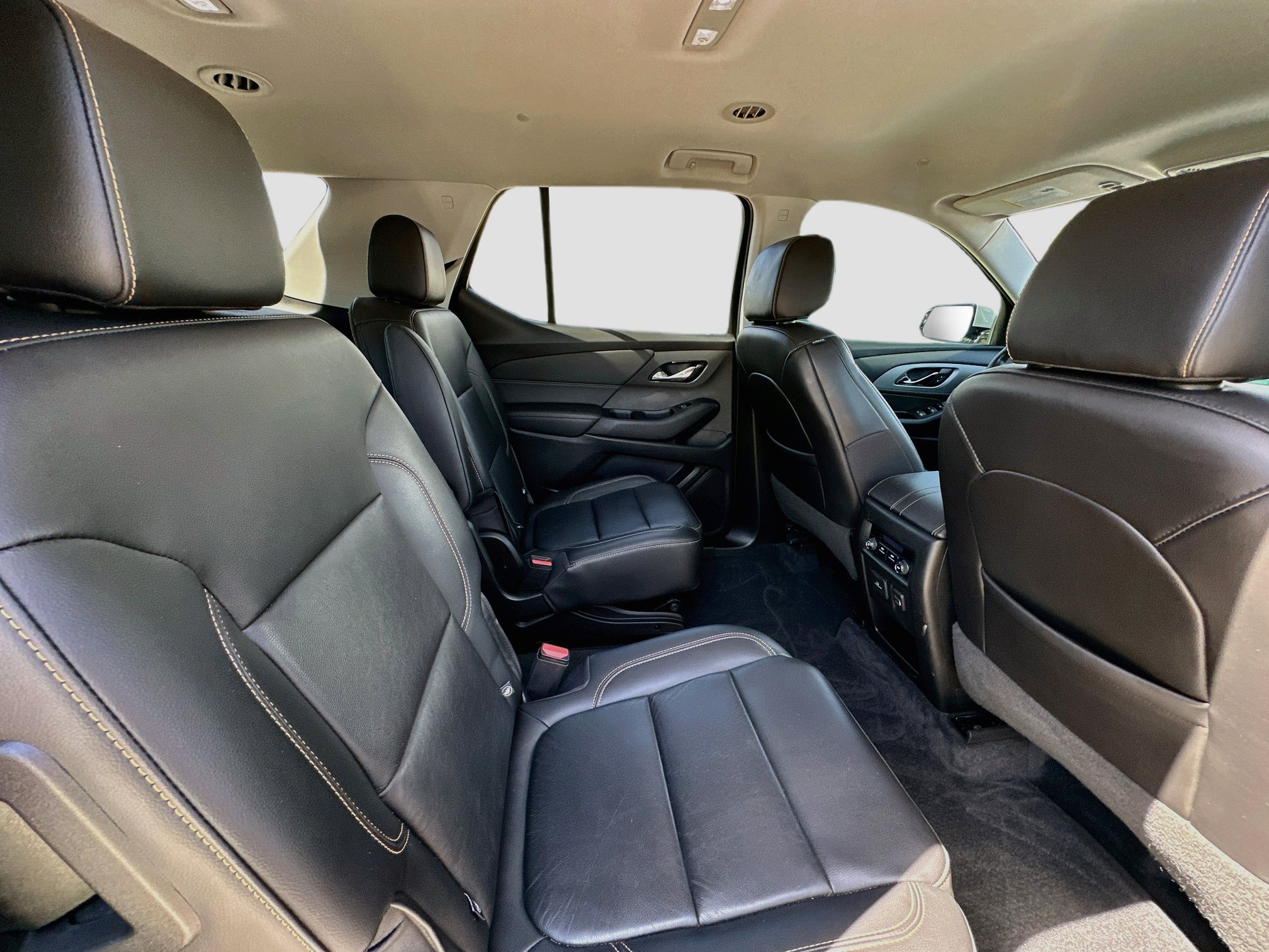 Used 2020 Chevrolet Traverse RS FWD image 28
