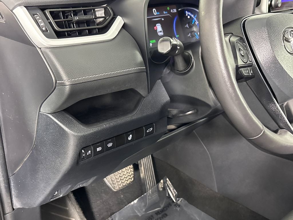 Certified 2024 Toyota RAV4 XLE w/ Convenience Package image 12