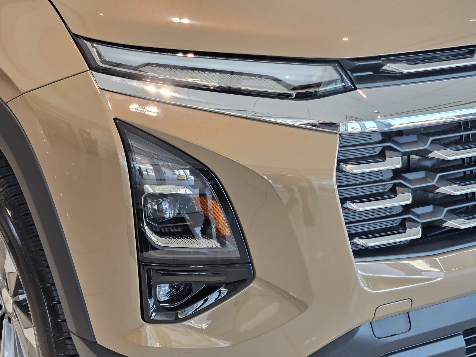New 2027 Chevrolet Equinox LT w/ Safety and Technology Package FWD image 9
