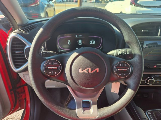 Used 2024 Kia Soul LX w/ Option Group 015 image 16