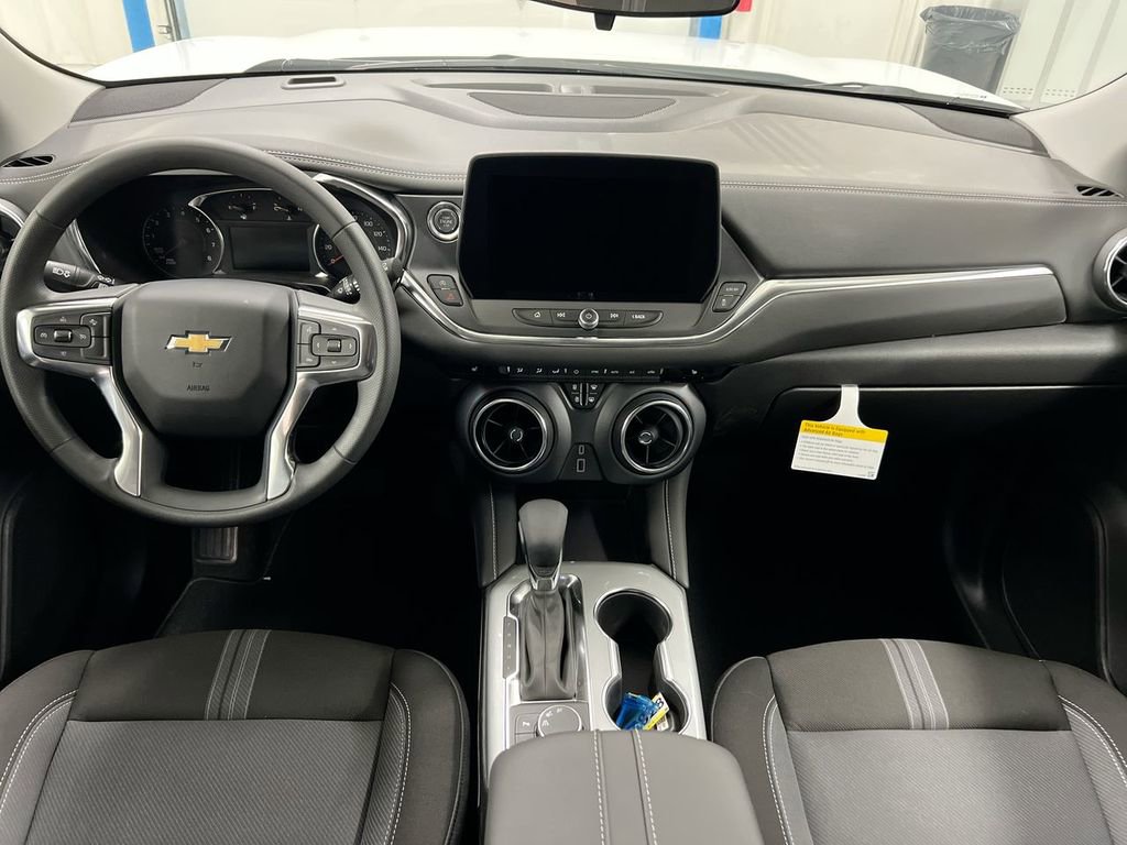 New 2026 Chevrolet Blazer LT w/ Midnight/Sport Edition FWD image 11