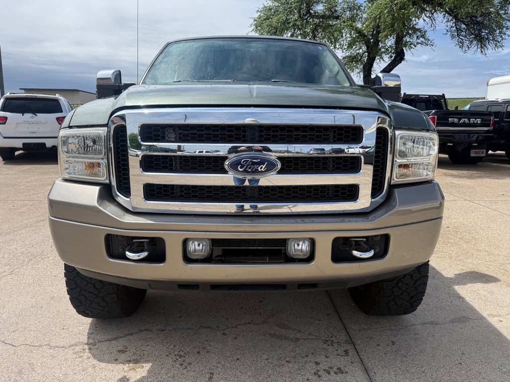 Used 2005 Ford Excursion Eddie Bauer image 2