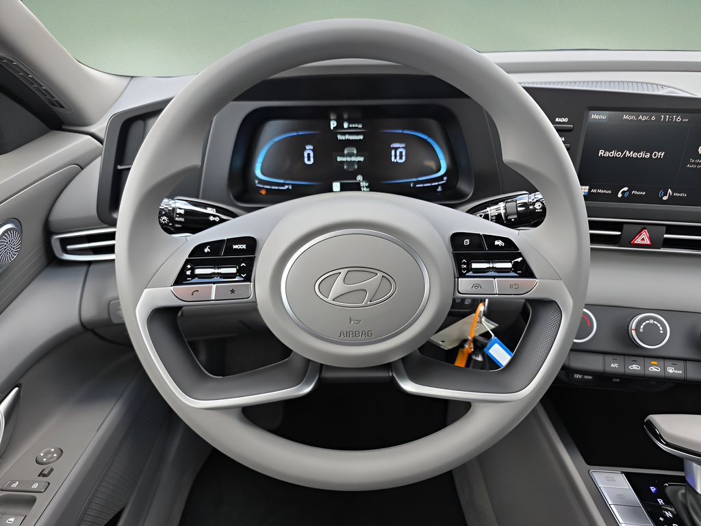 New 2026 Hyundai Elantra SE FWD image 16