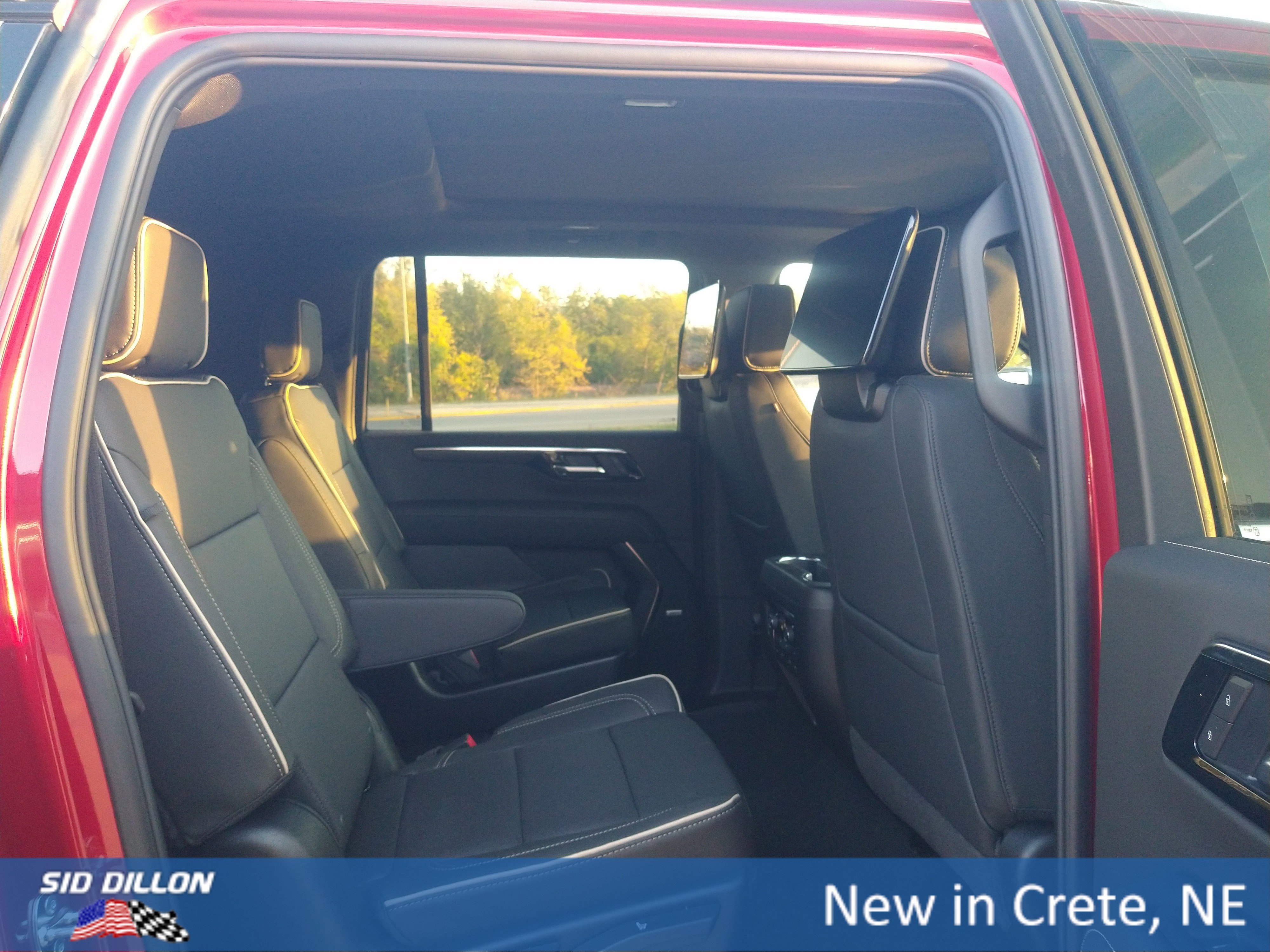 New 2026 Chevrolet Suburban Premier image 11