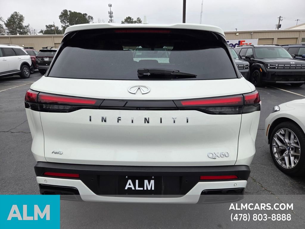 Used 2024 INFINITI QX60 Pure image 10