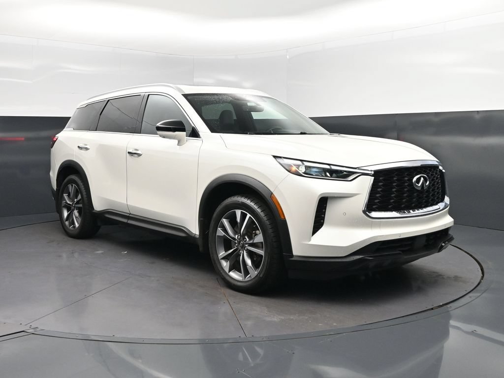 Certified 2023 INFINITI QX60 Luxe w/ Cargo Package FWD image 9