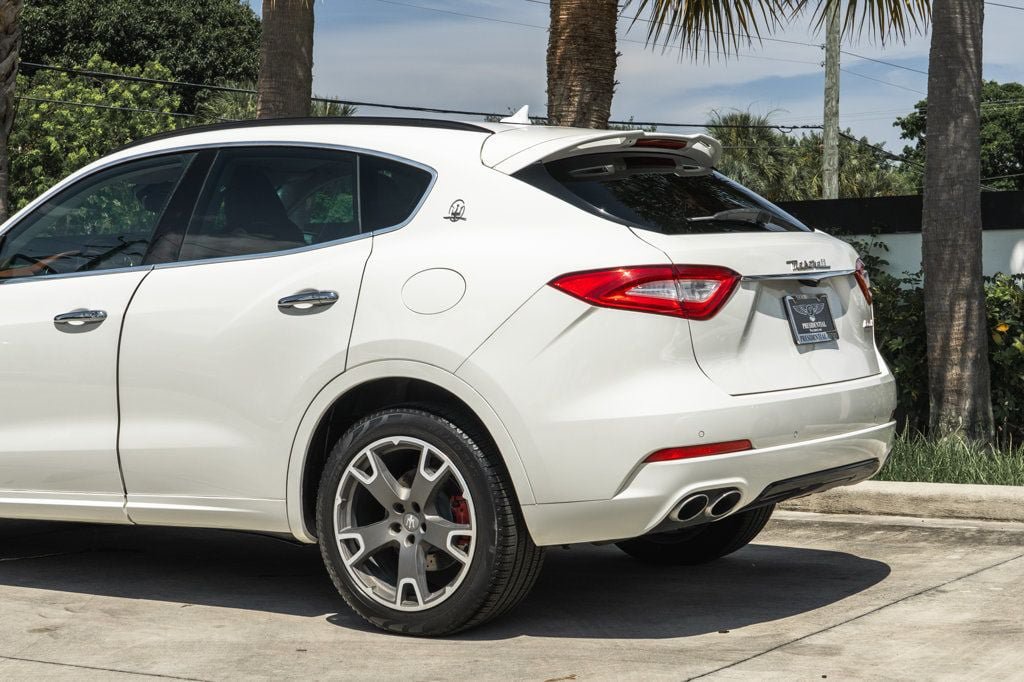 Used 2017 Maserati Levante S AWD/4WD image 4