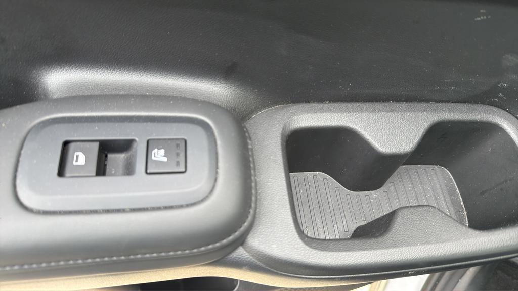 Used 2025 Hyundai Santa Fe Limited image 22