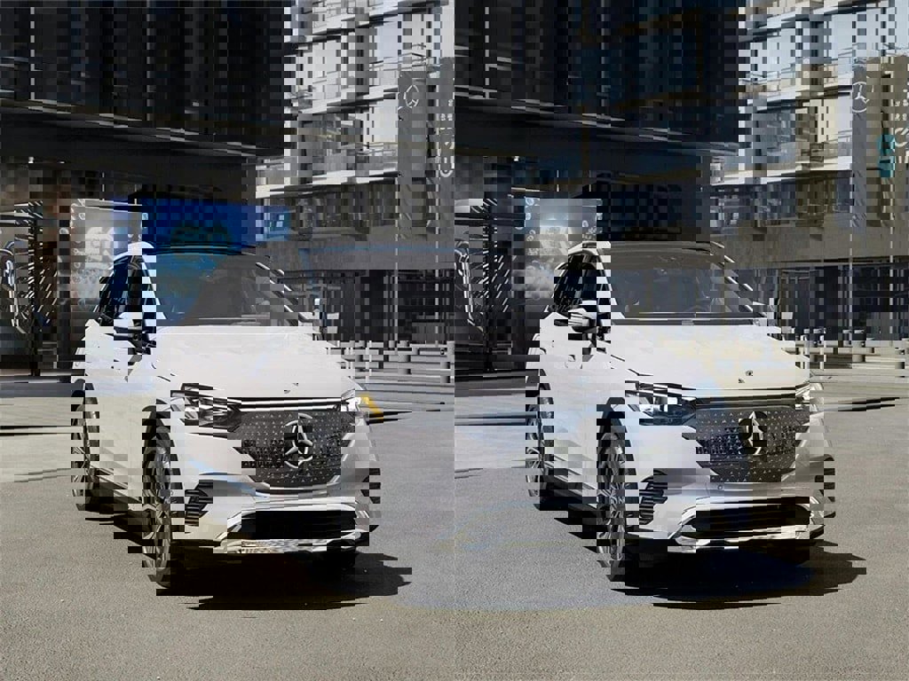New 2025 Mercedes-Benz EQE 350+ 4MATIC SUV image 9