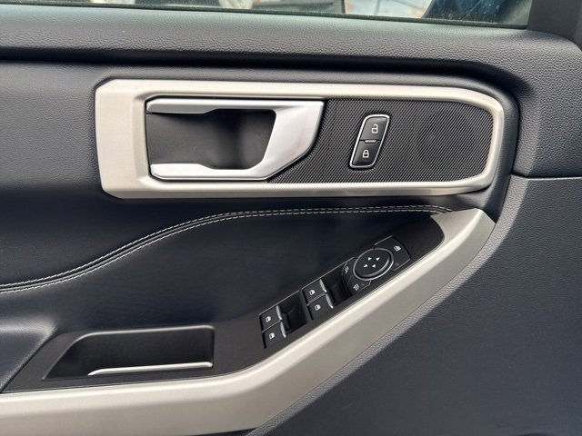 Used 2022 Ford Explorer XLT w/ Equipment Group 202A image 20