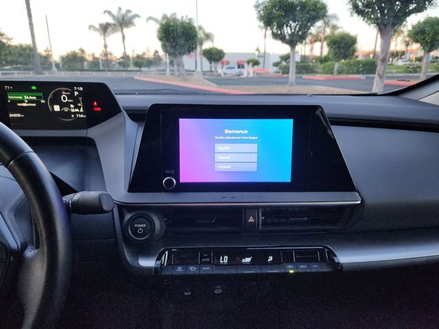 Used 2024 Toyota Prius LE FWD image 13