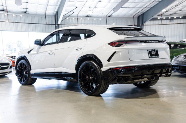 Used 2022 Lamborghini Urus AWD/4WD image 4