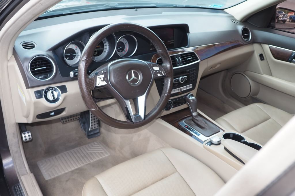 Used 2013 Mercedes-Benz C 250 Sedan image 12
