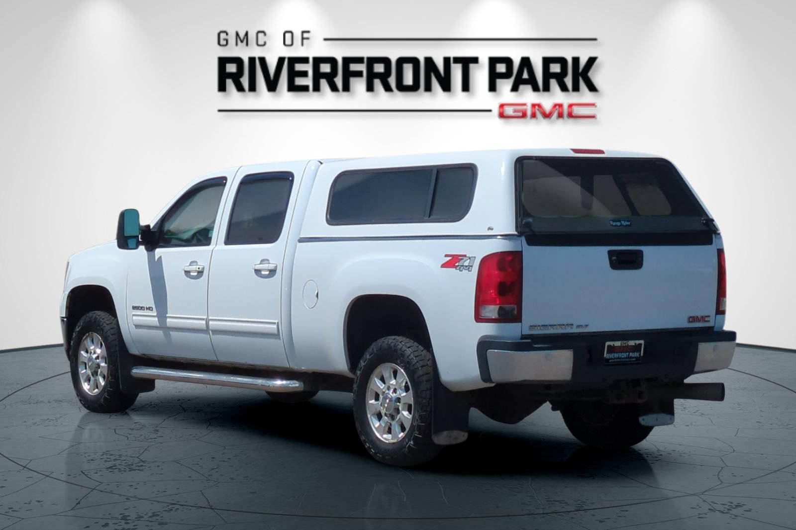 Used 2011 GMC Sierra 2500 SLT w/ SLT Convenience Package AWD/4WD image 5