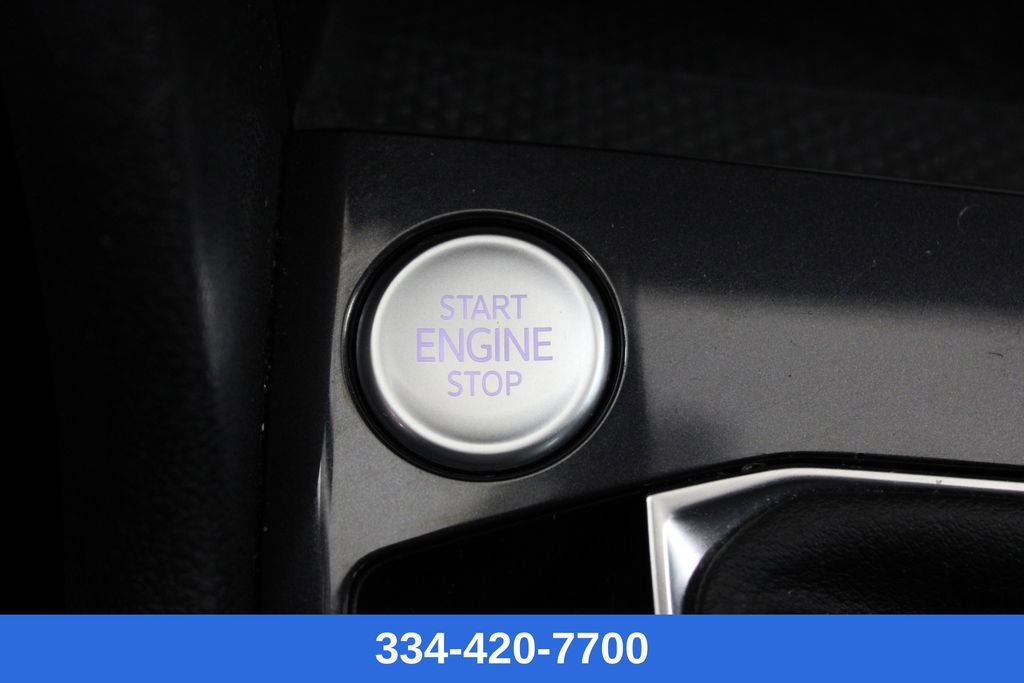Used 2022 Volkswagen Tiguan SEL R-Line image 11